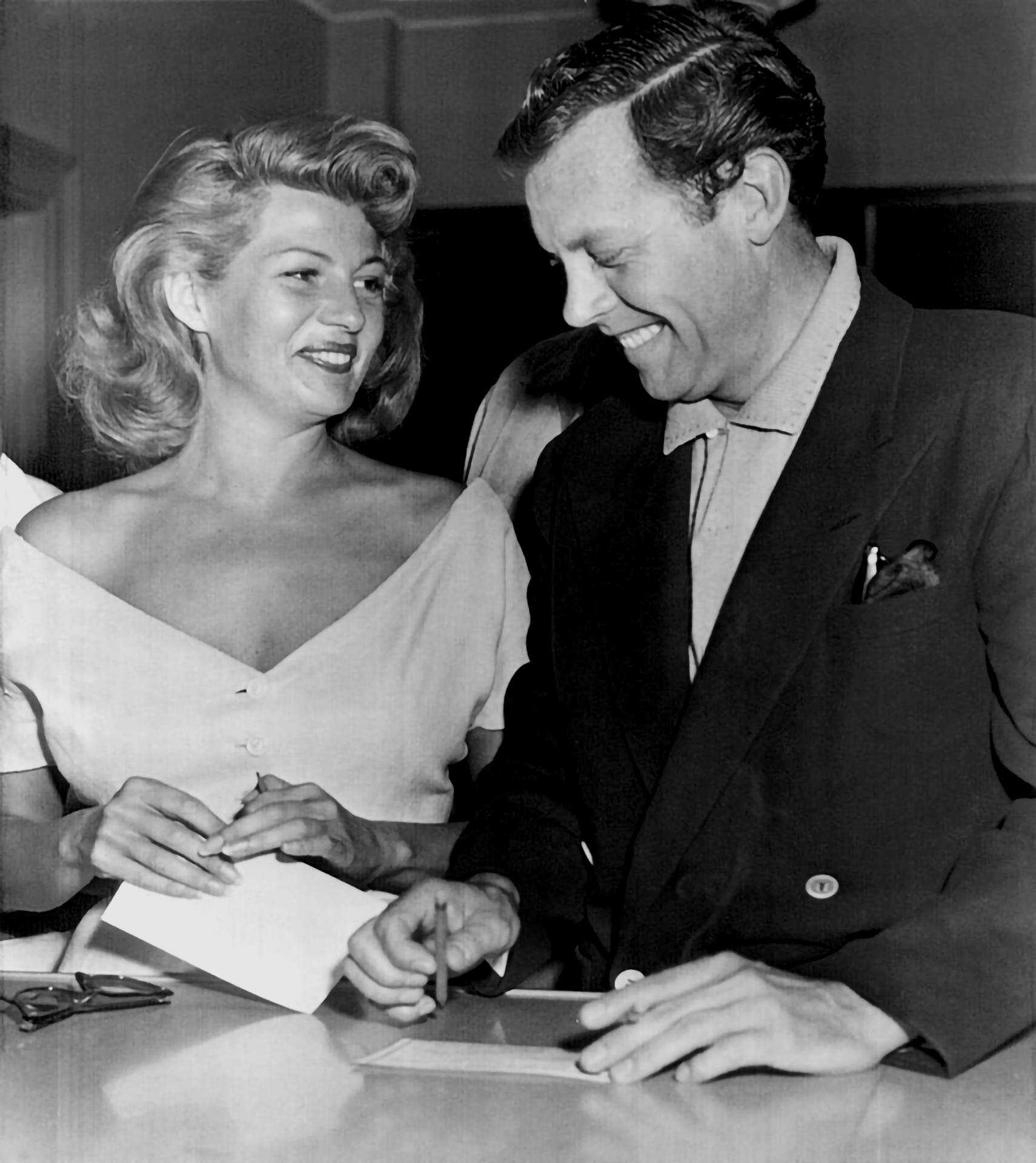 Rita Hayworth With Dick Haymes Background
