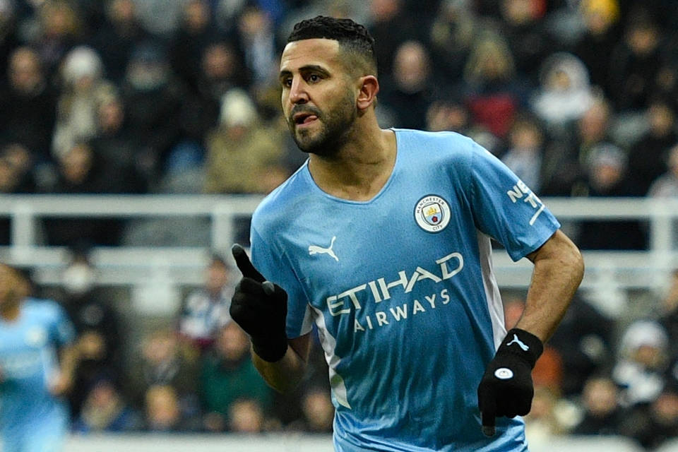 Riyad Mahrez Black Glove Pointing