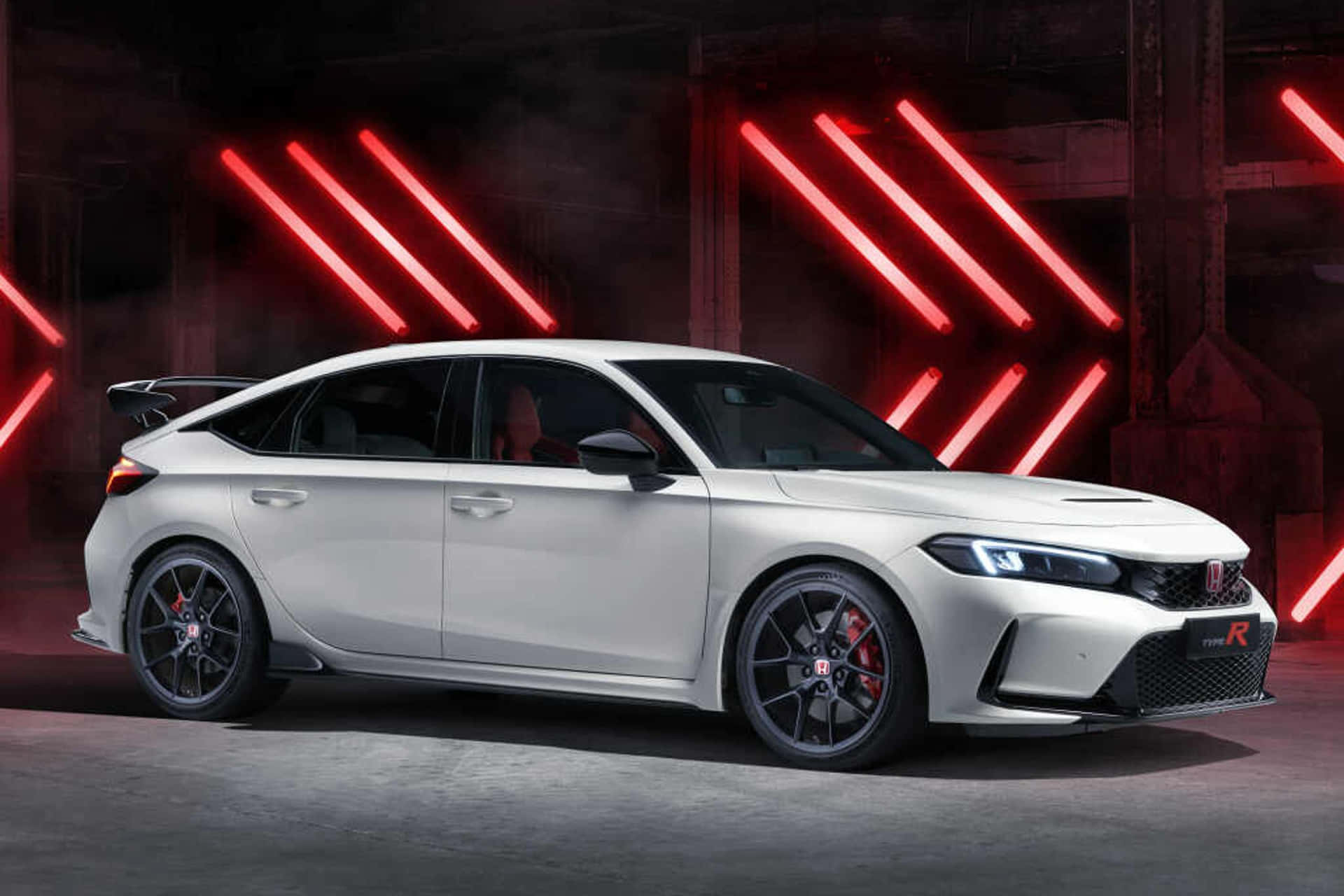 Roaring With Style: The Honda Civic Type R Background