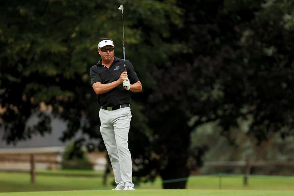 Robert Allenby In The Course Background