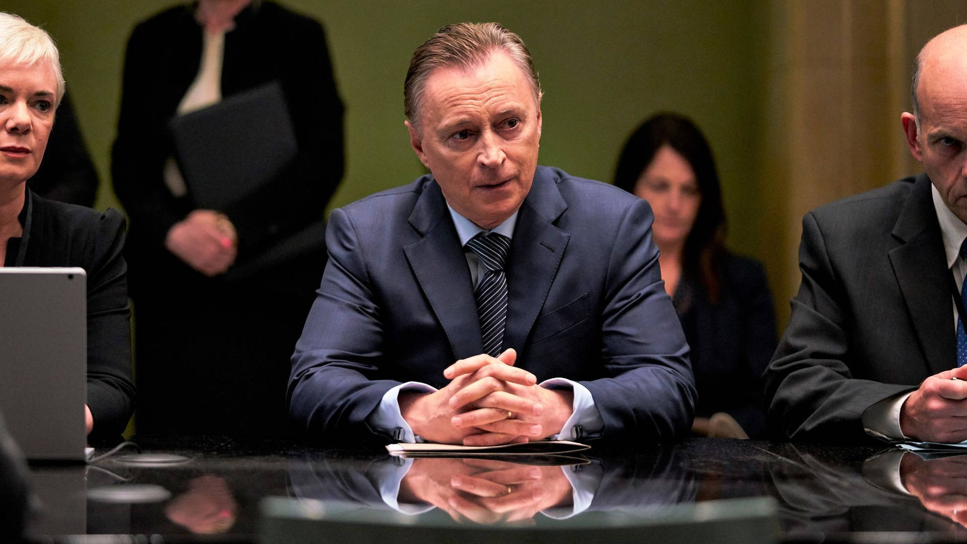 Robert Carlyle Portraying The Role Of The Prime Minister