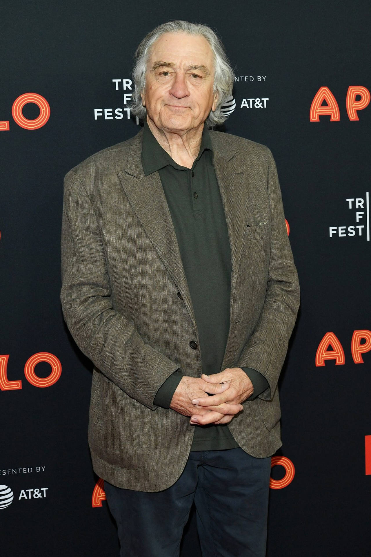 Robert De Niro On Stage At The Apollo Theater Background