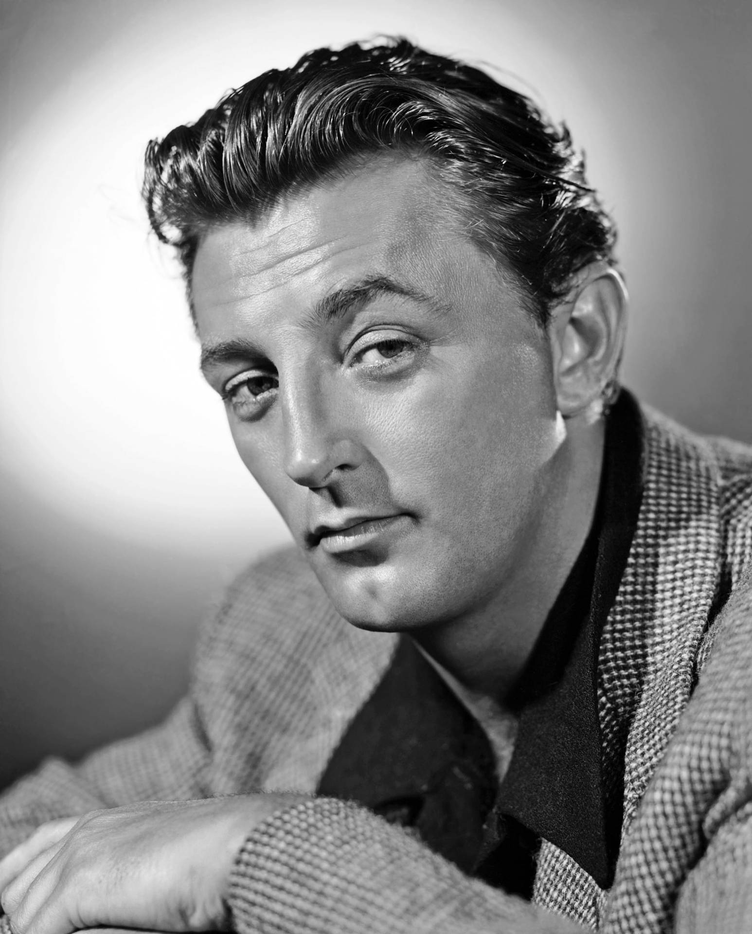 Robert Mitchum Black And White Eyebrow Raise