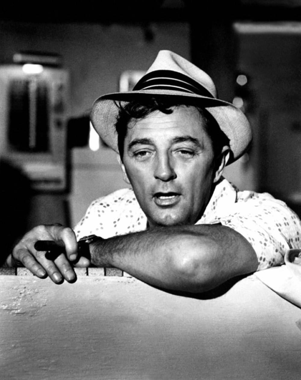 Robert Mitchum Black And White In Hat Background