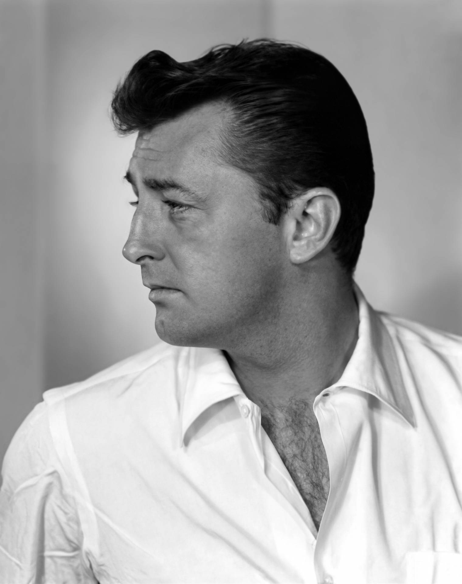 Robert Mitchum Black And White Profile Shot Background