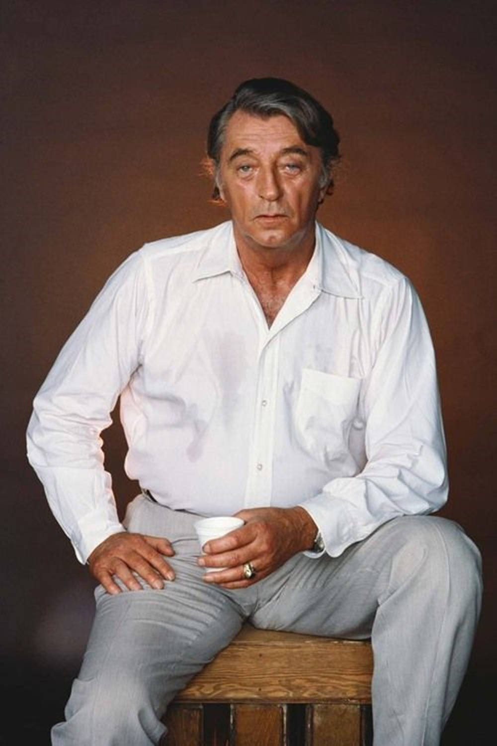 Robert Mitchum Old Man Brown Background