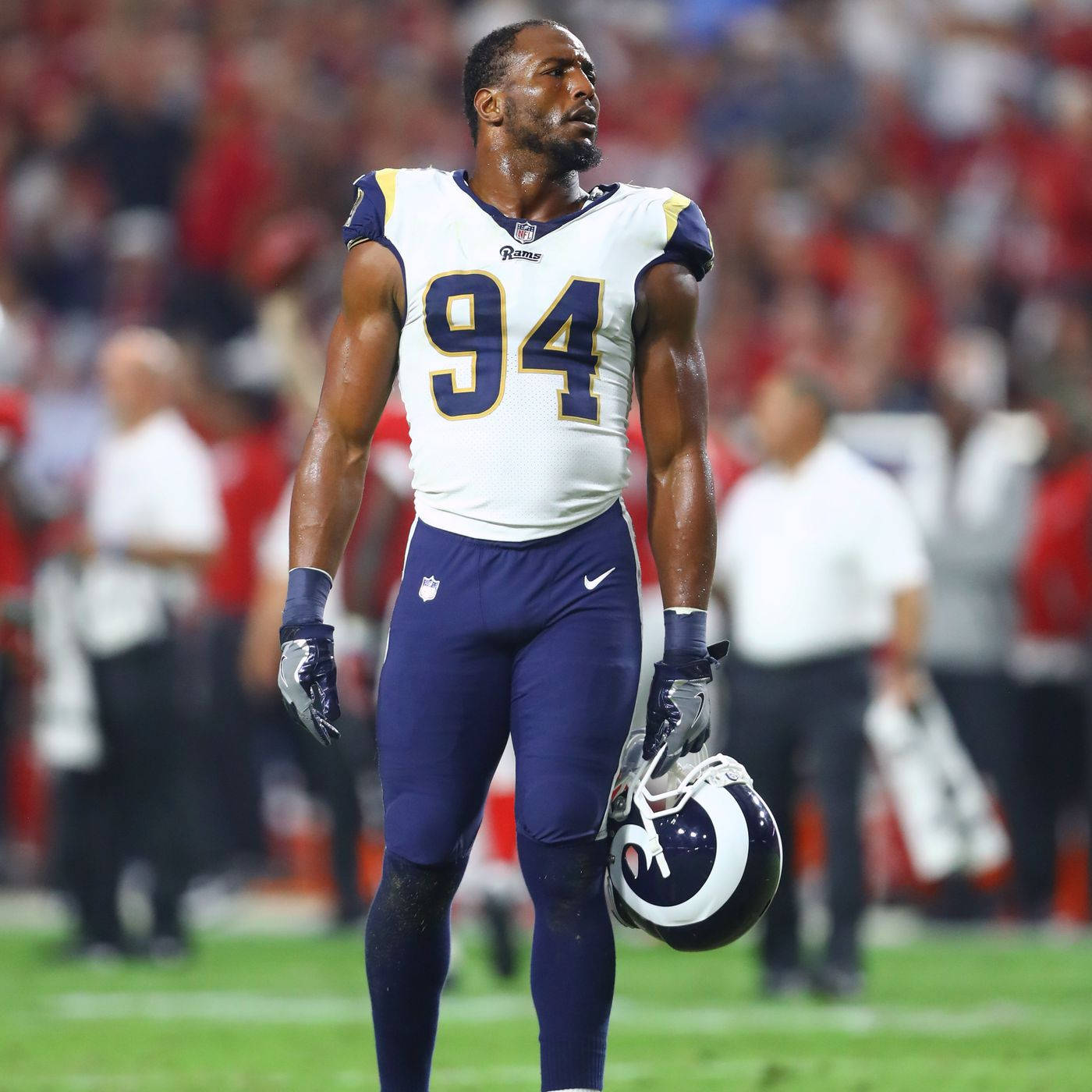 Robert Quinn La Rams Full Body Background