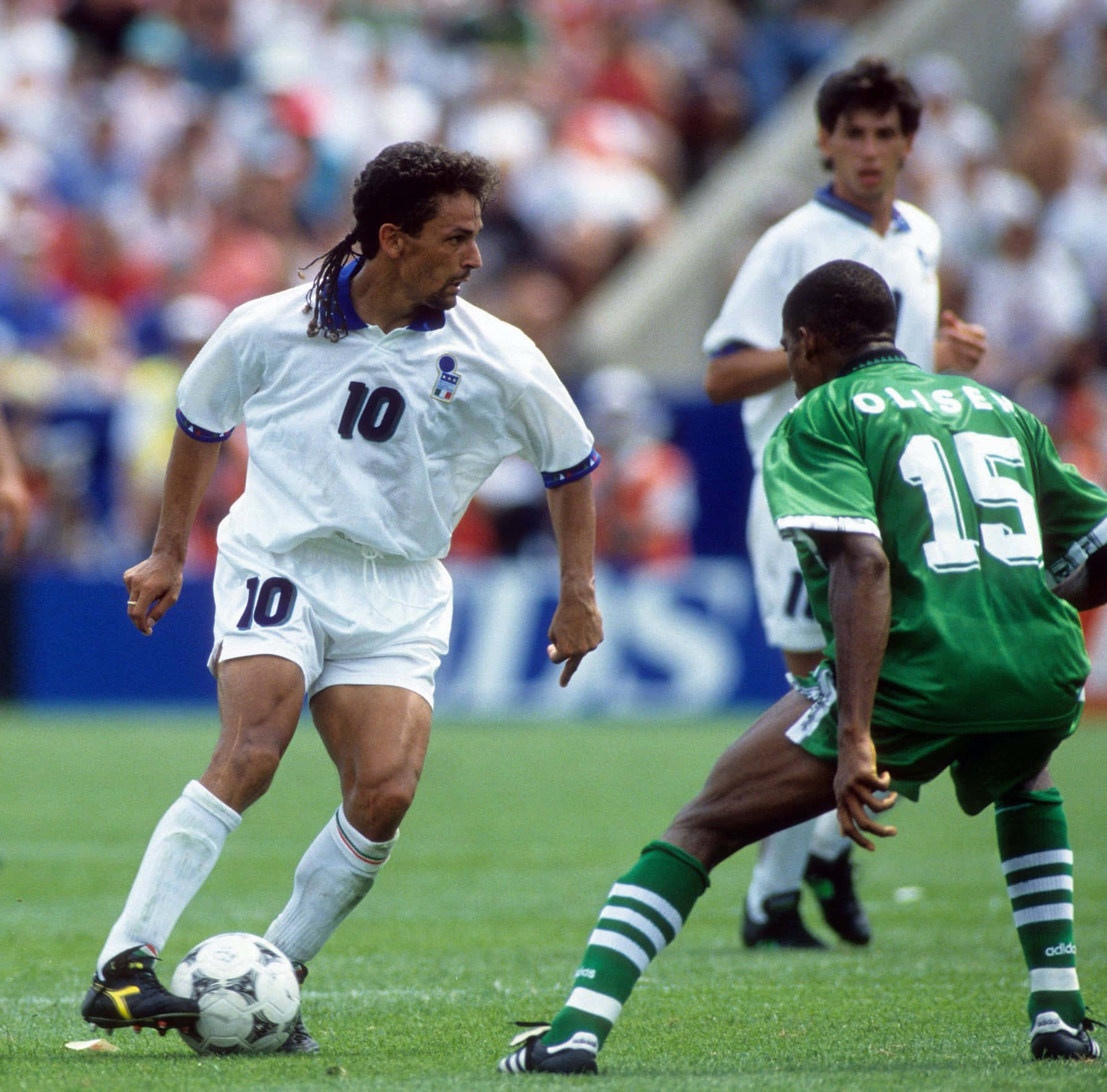 Roberto Baggio Italy Match Action Background