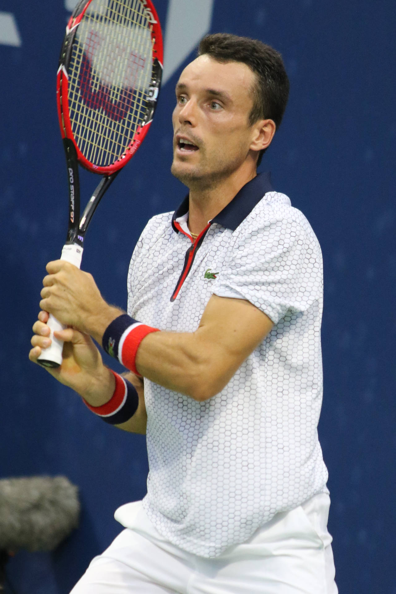 Roberto Bautista Agut Holding His Racket Background