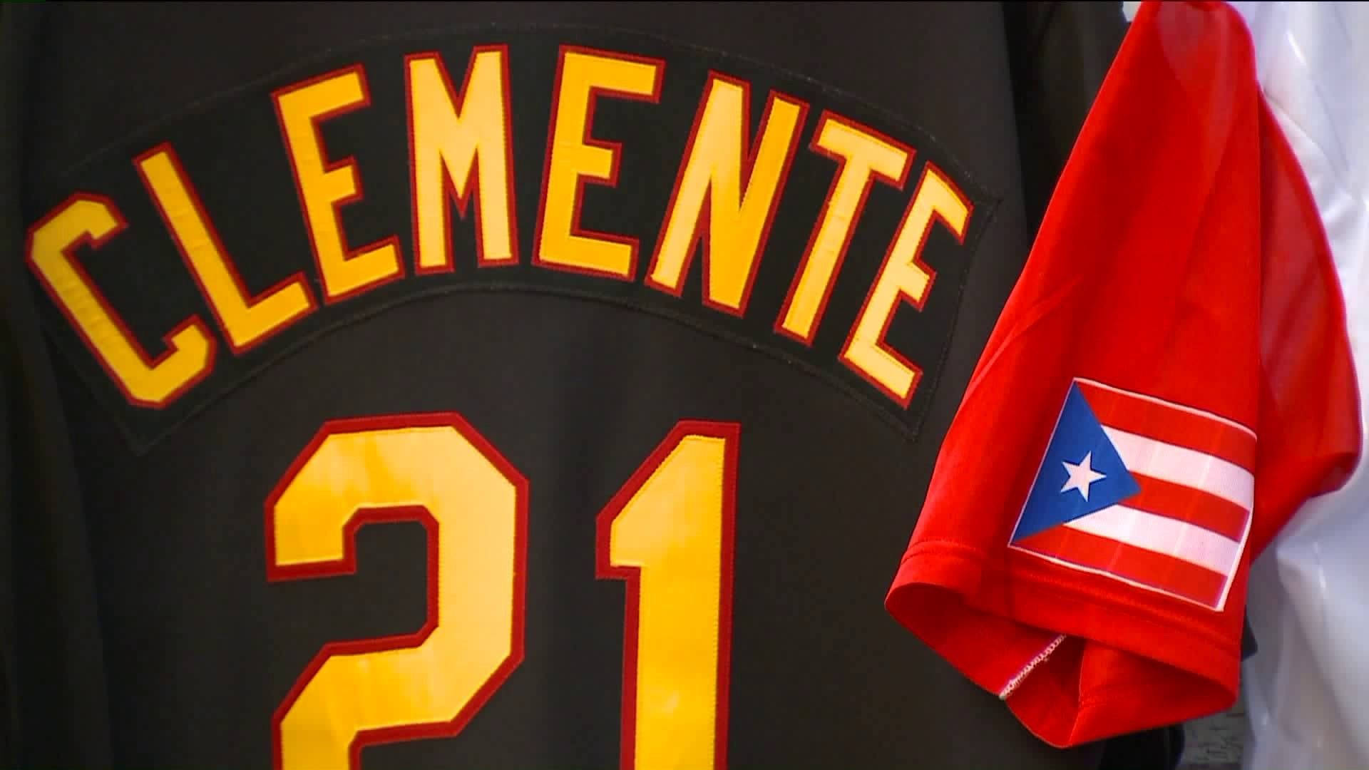 Roberto Clemente Pirates Jersey Background