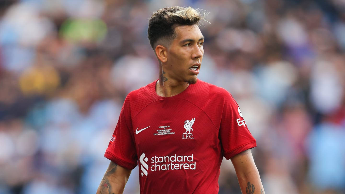 Roberto Firmino Looking Left Background