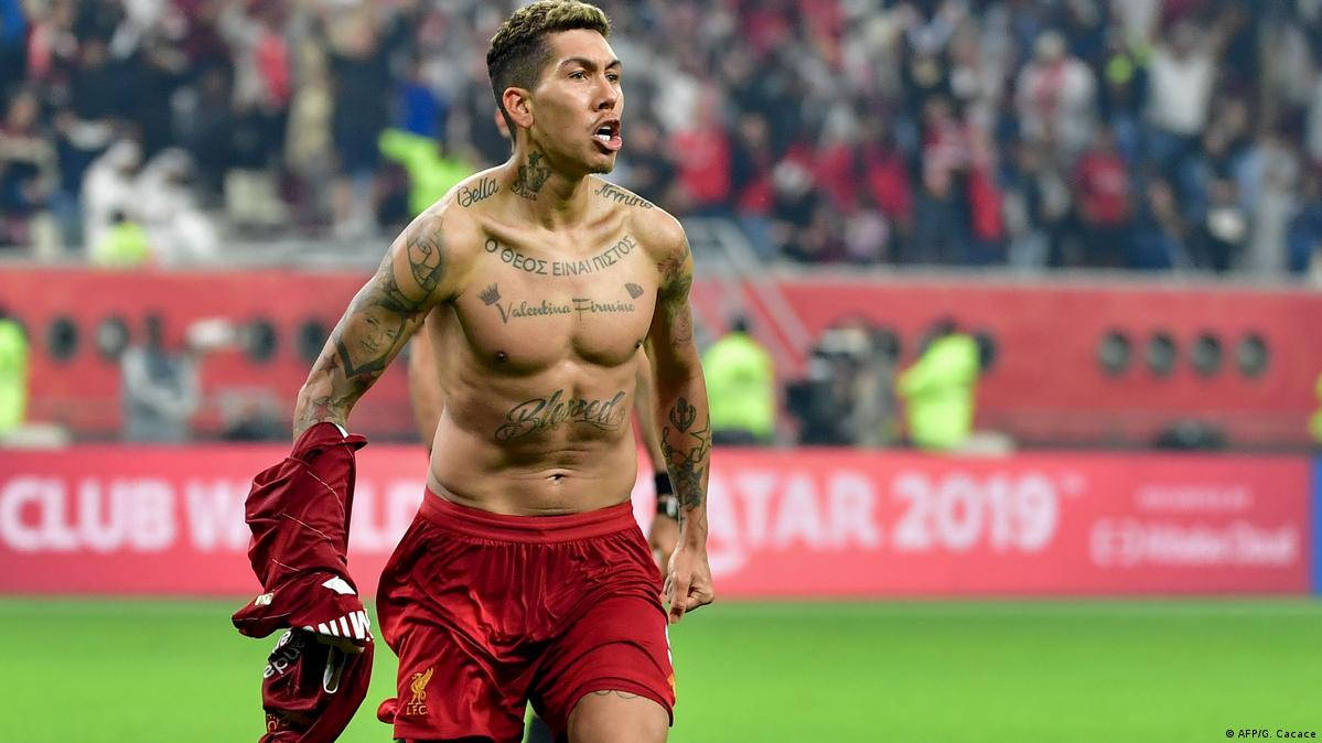 Roberto Firmino Running Shirtless Background