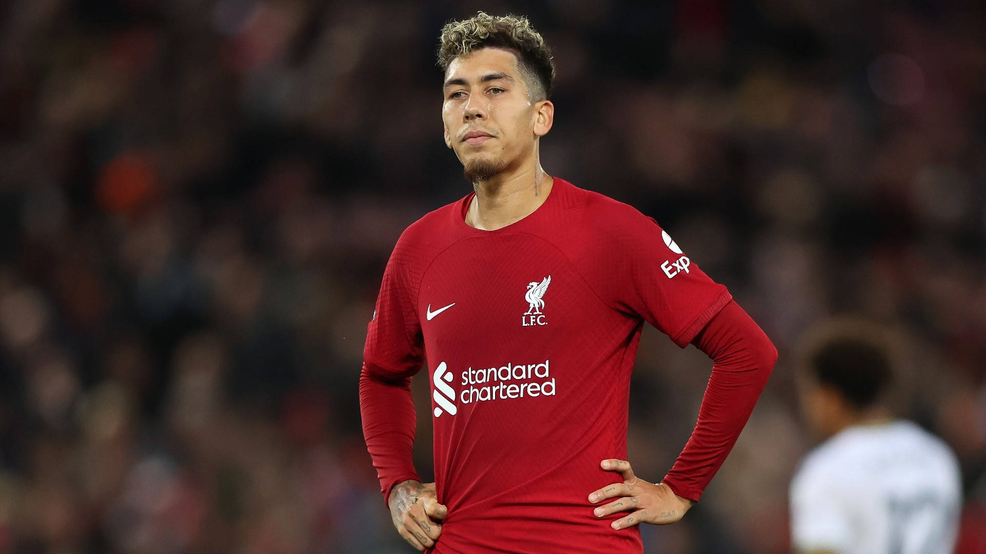 Roberto Firmino Thinking Hands On Waist Background