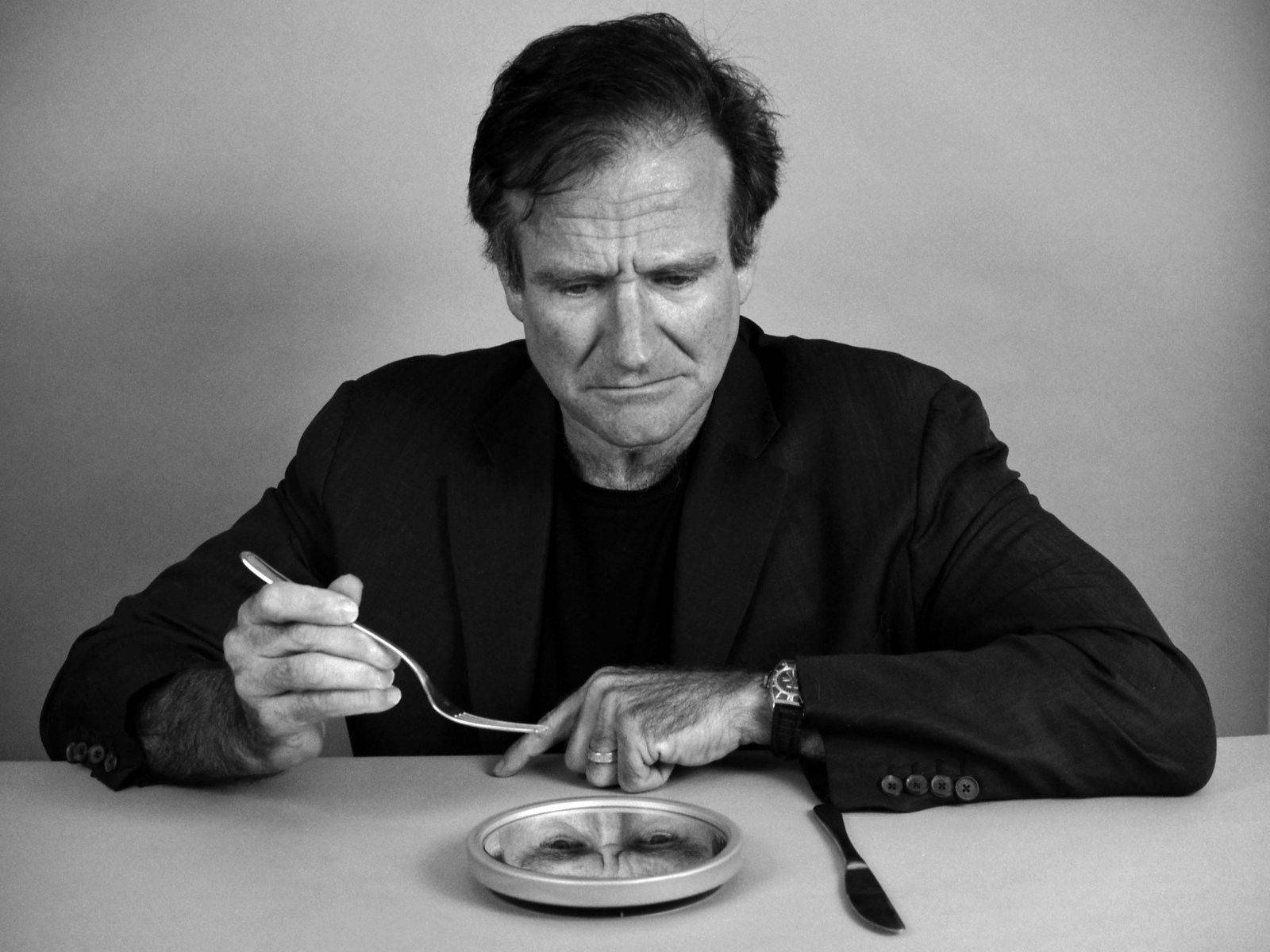 Robin William Eating Photography Background