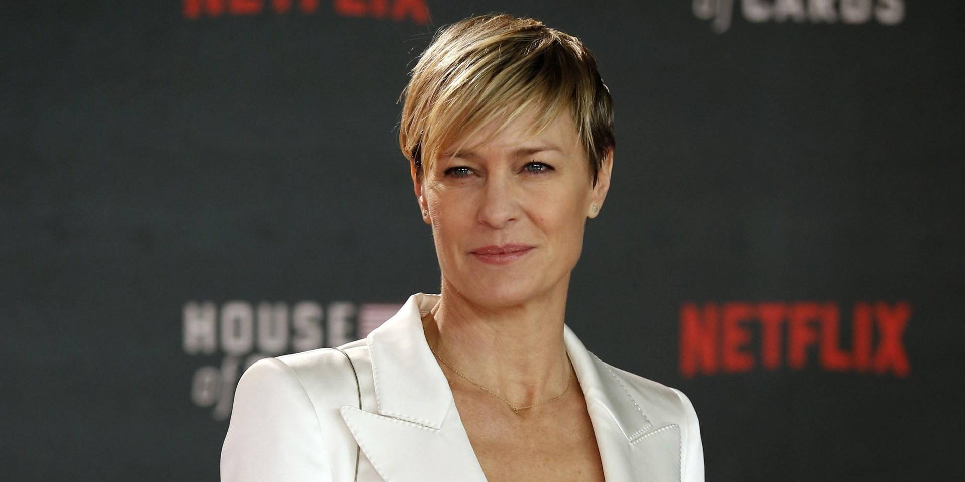 Robin Wright In Her Prime On House Of Cards Season 3 Background