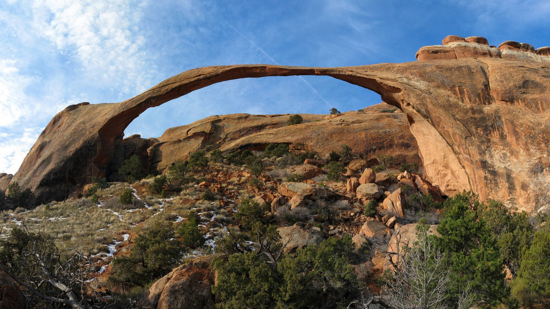 Rock Arc At Arches National Park Background