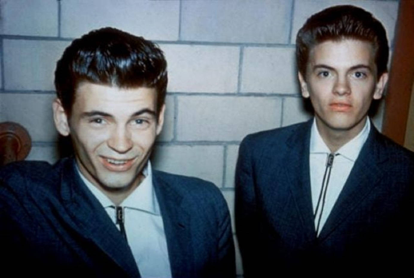 Rock Duo Everly Brothers 1970 Portrait Background