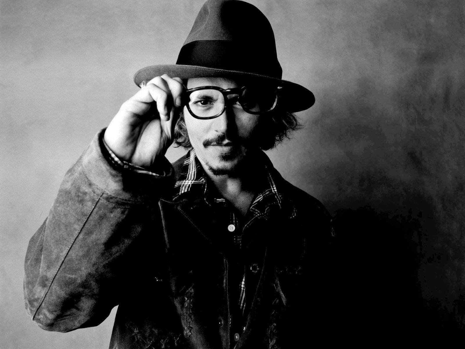 Rocker Johnny Depp Background