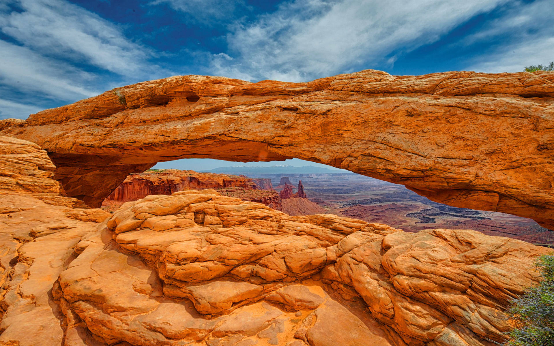 Rocky Formations In Canyonlands National Park Background