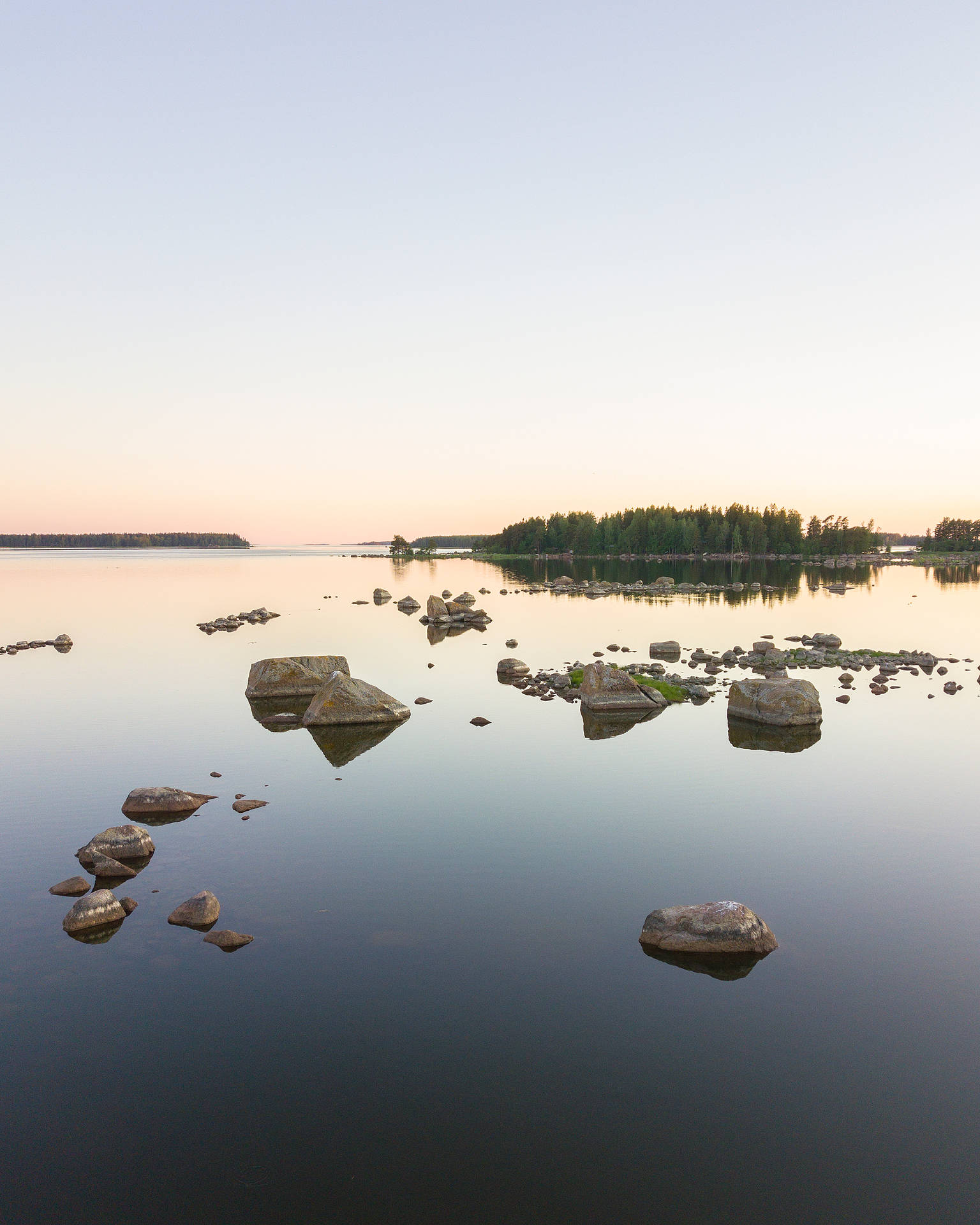 Rocky Lake Summanen In Finland Background