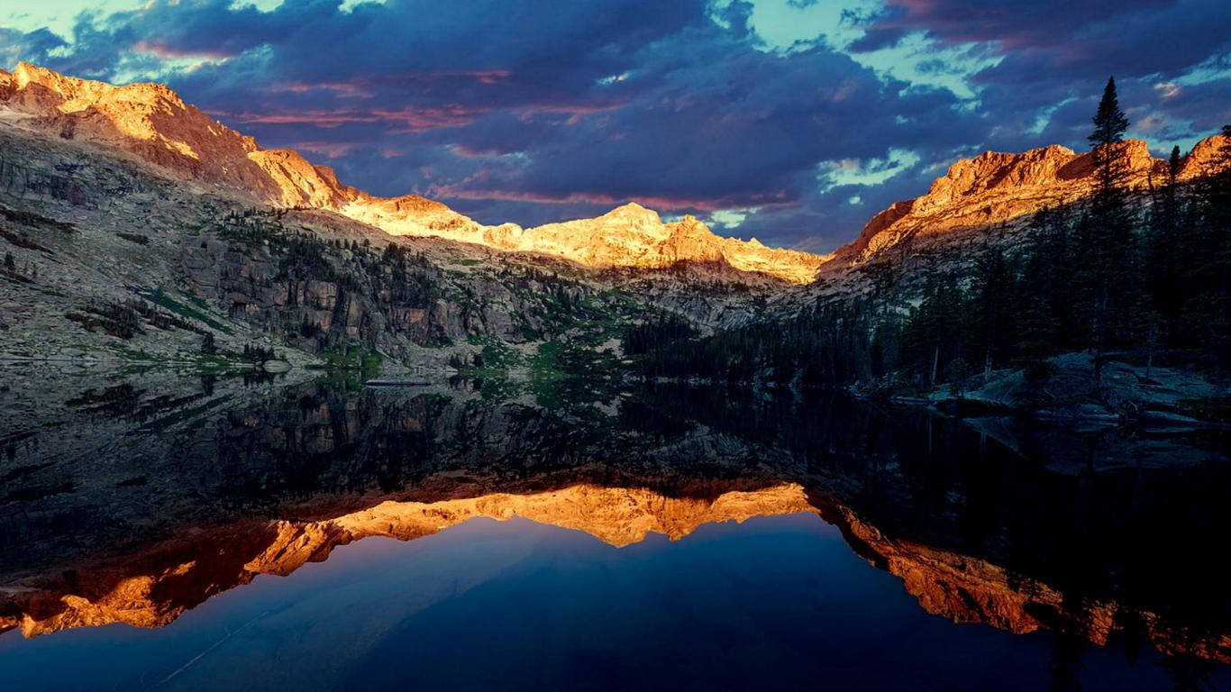 Rocky Mountain Sunset Background