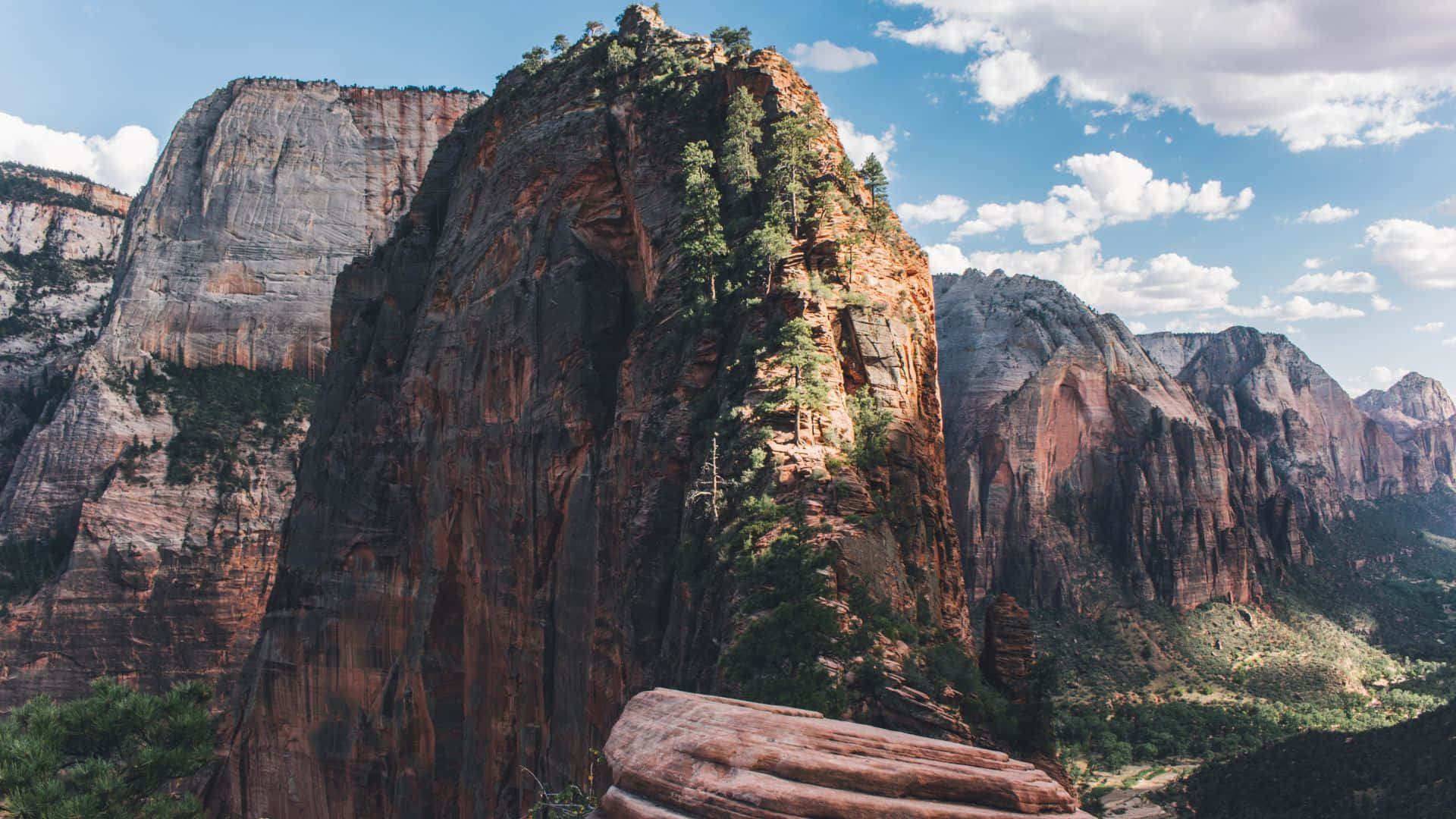 Rocky Mountains Angels Landing Mountain Peak Background