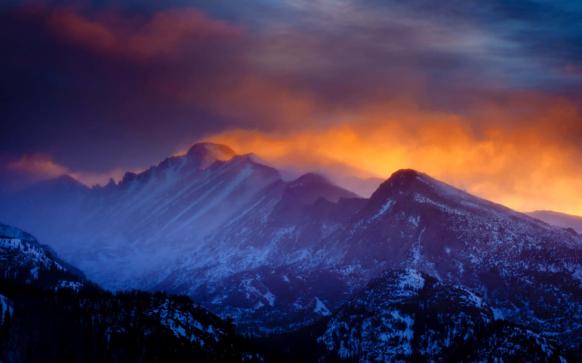 Rocky Mountains Gradient Aesthetic Sunset