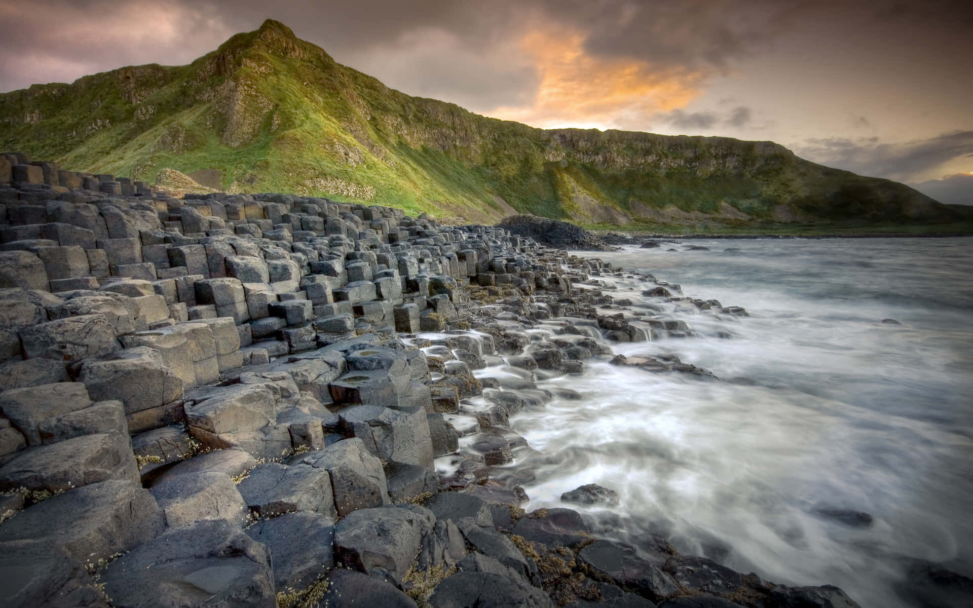 Rocky Port Ireland Desktop Background