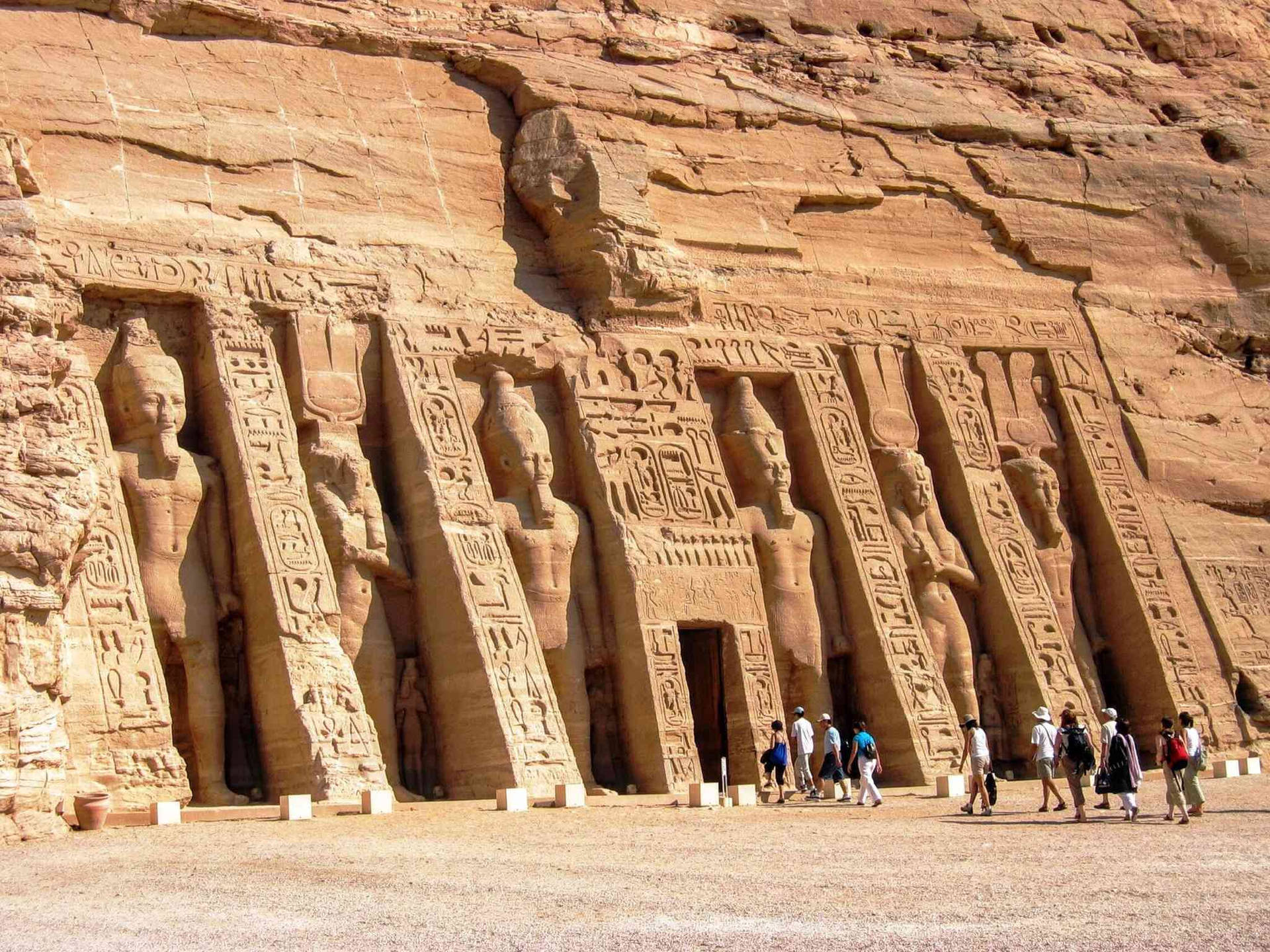 Rocky Walls Of The Great Temple Of Abu Simbel Background