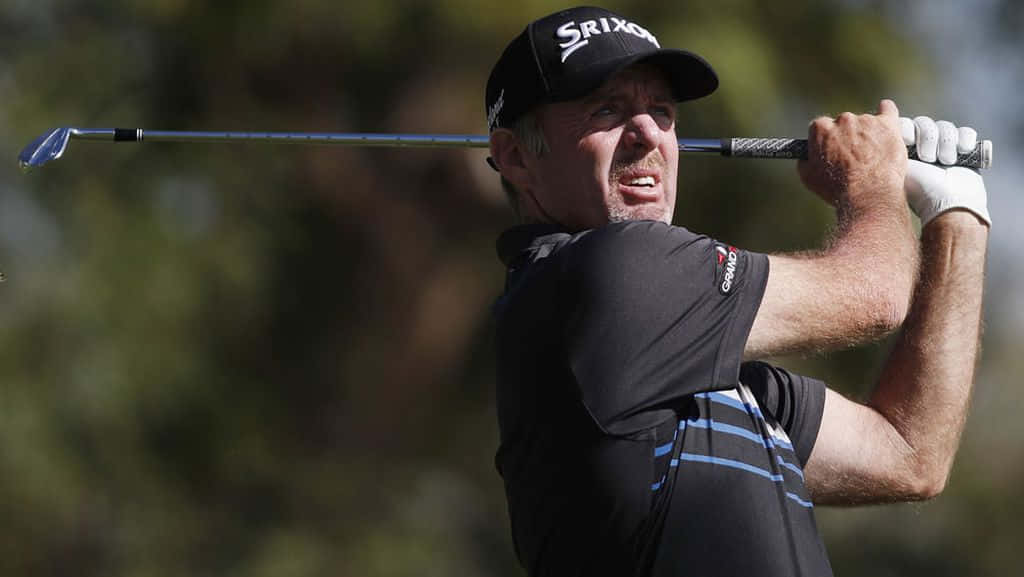 Rod Pampling Looking Into The Sun Background