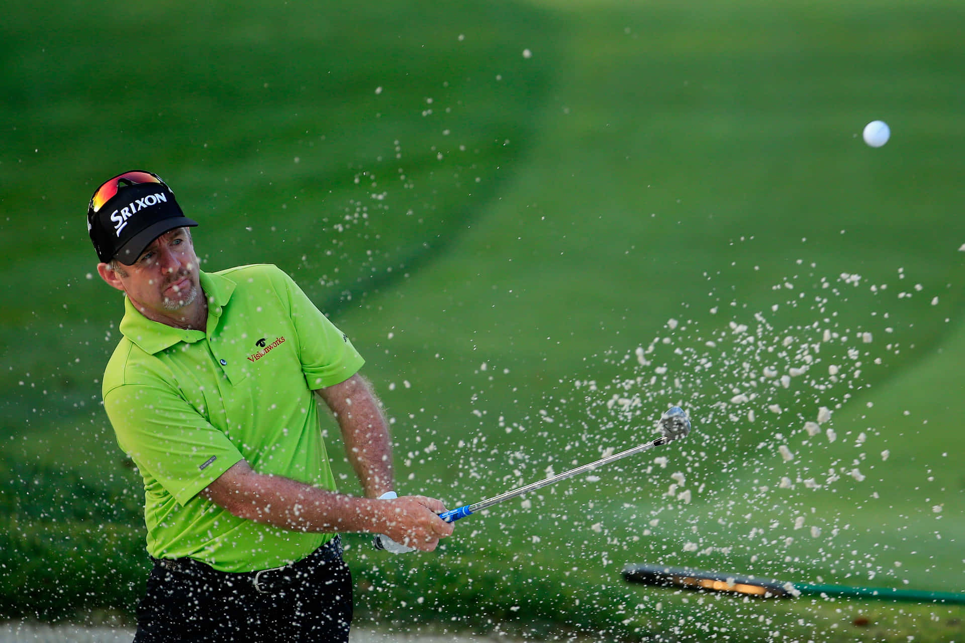 Rod Pampling Pulling Up Sand Background