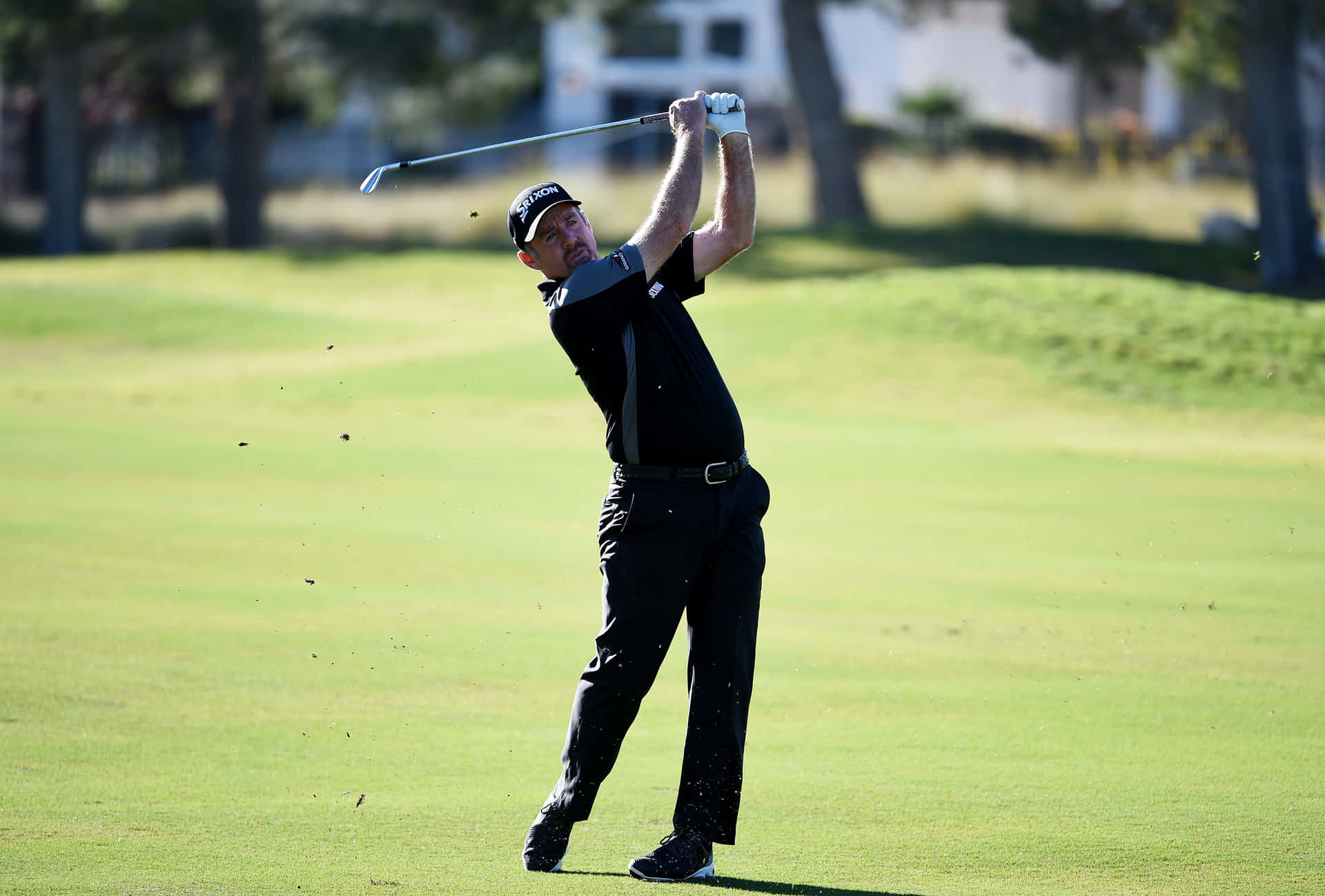 Rod Pampling Swinging Club On Course Background