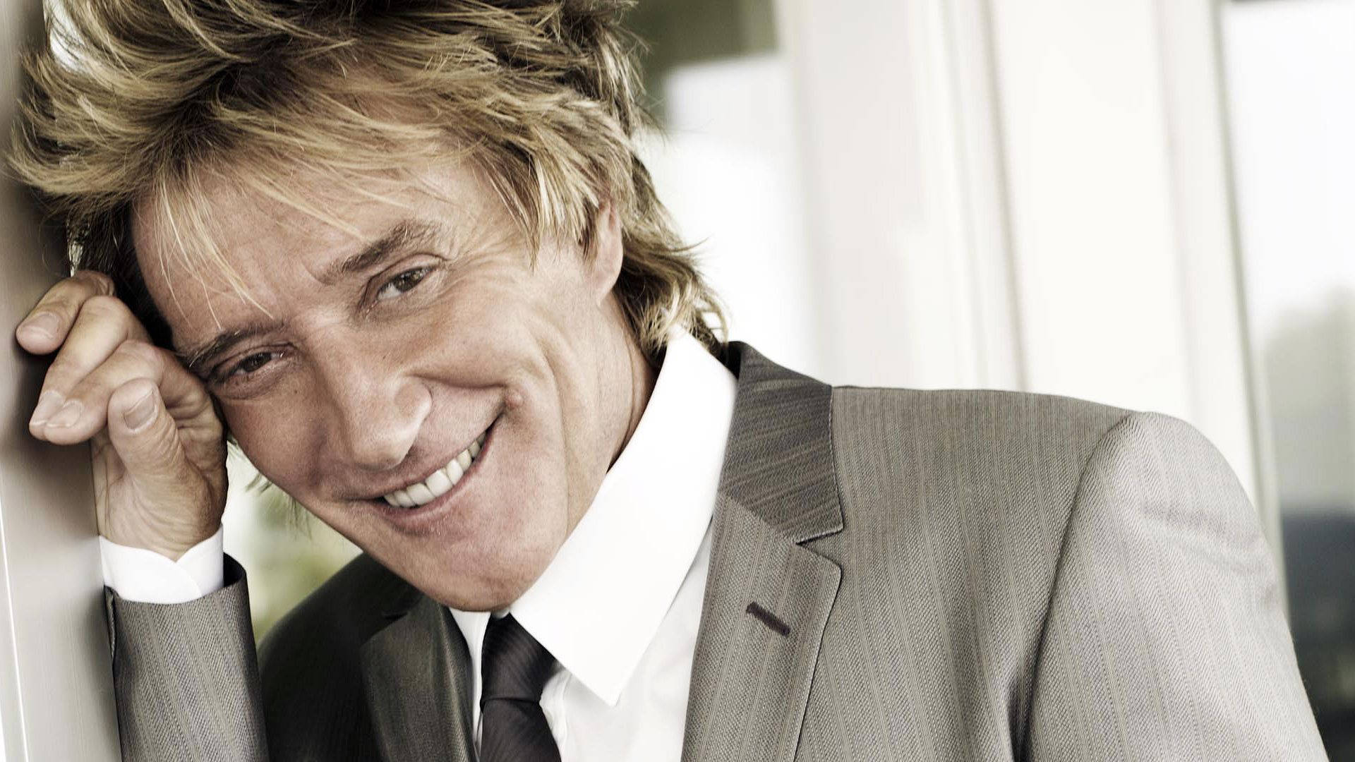 Rod Stewart Sky Arts 2022 Concert Background