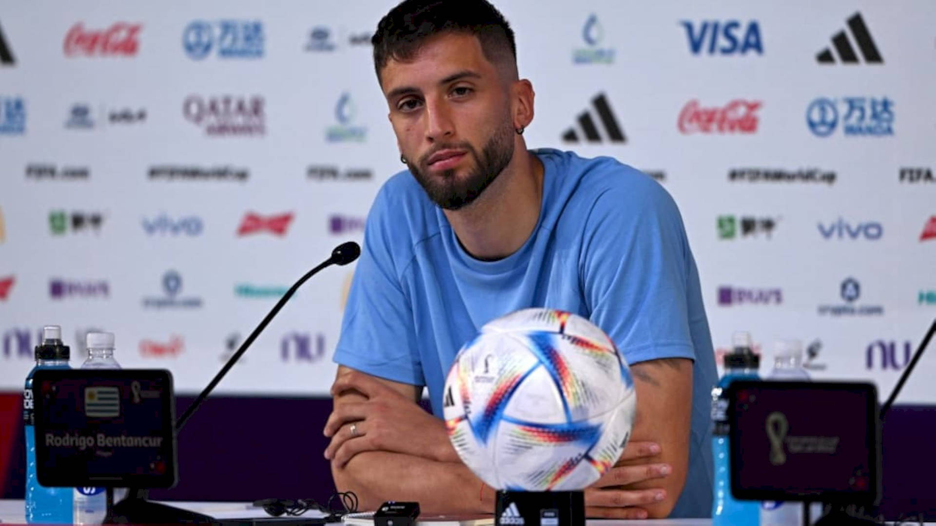 Rodrigo Bentancur During A Press Conference Background