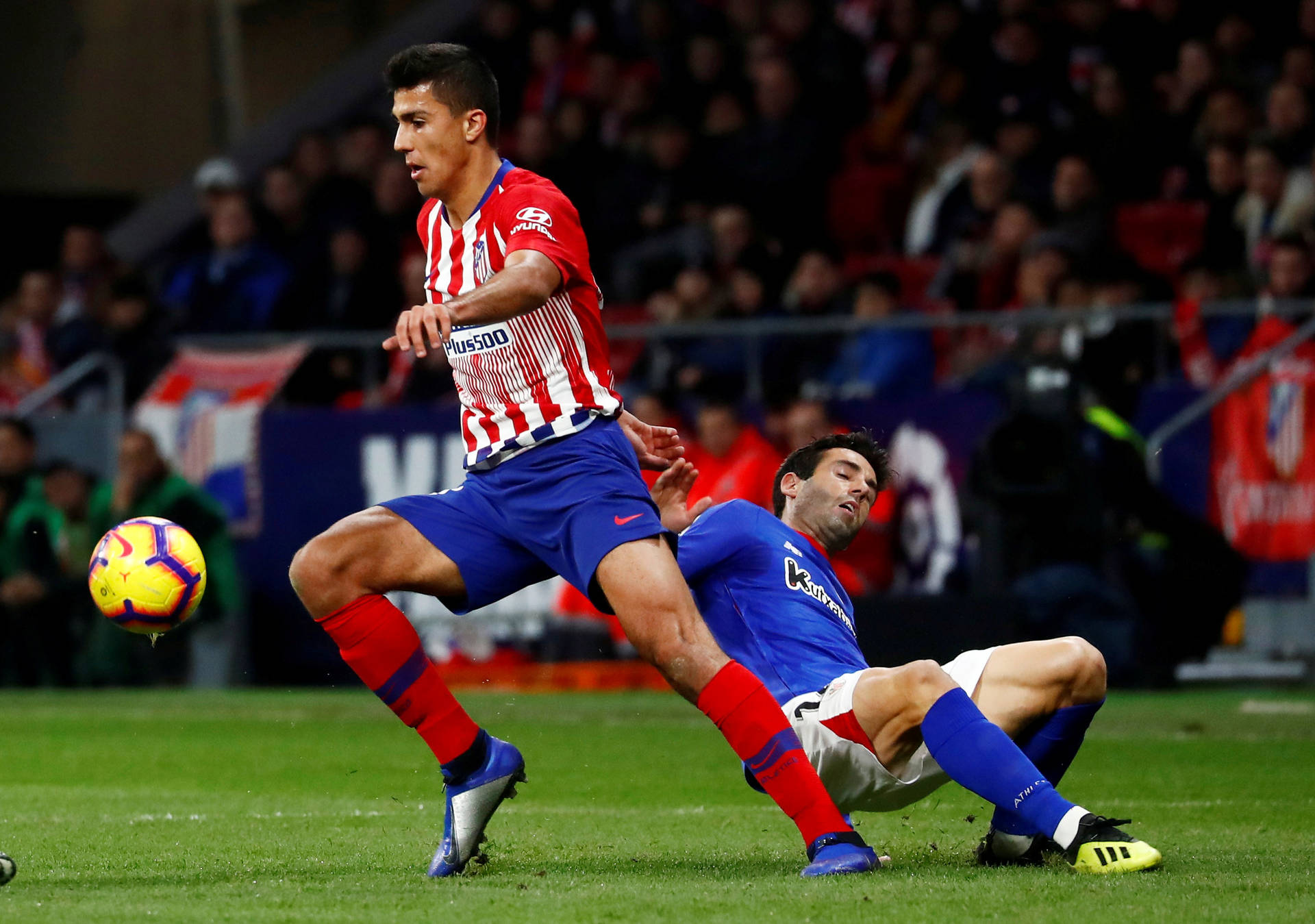 Rodrigo Hernández Cascante Dribbling Background