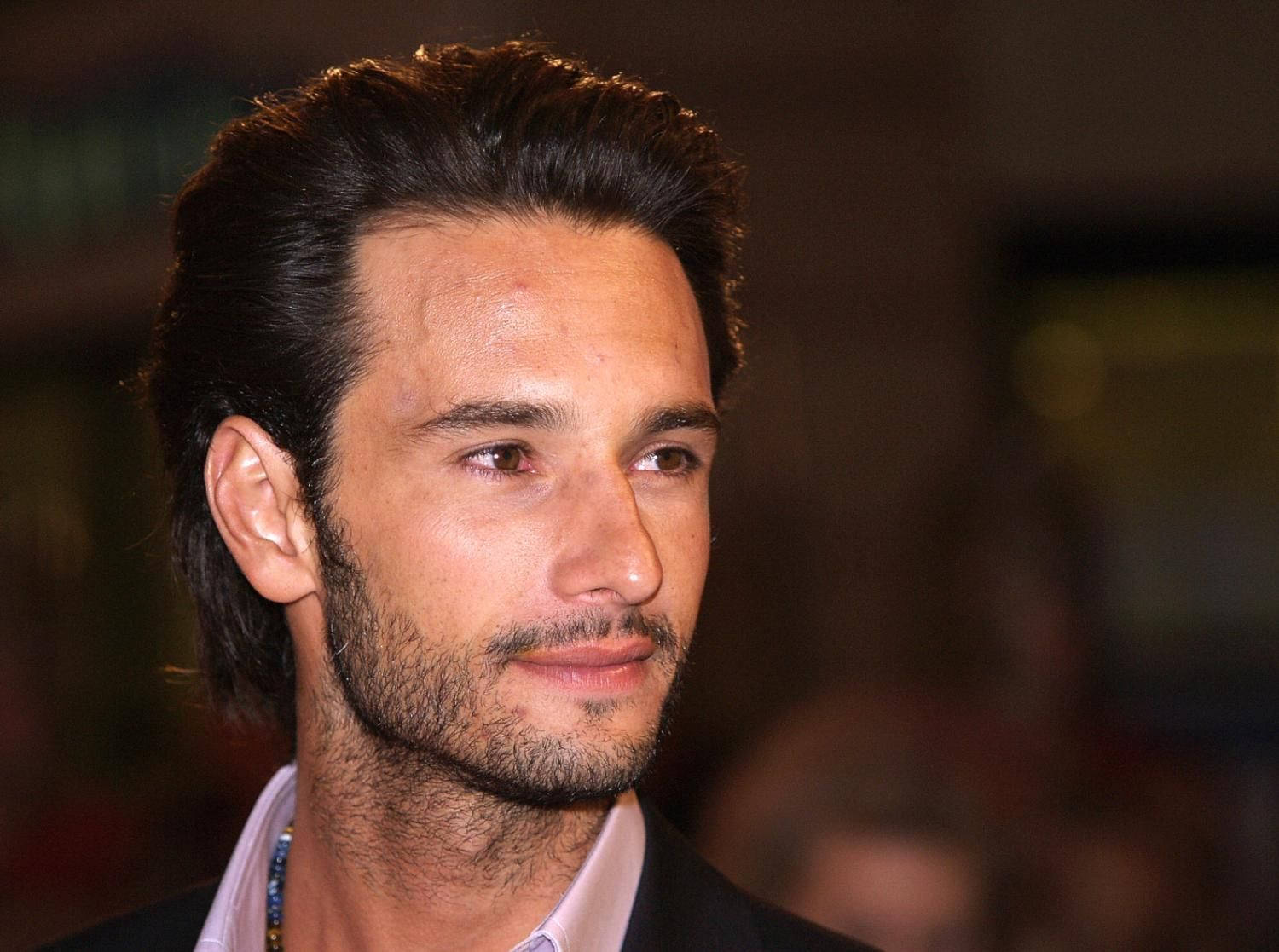 Rodrigo Santoro Strong Jawline