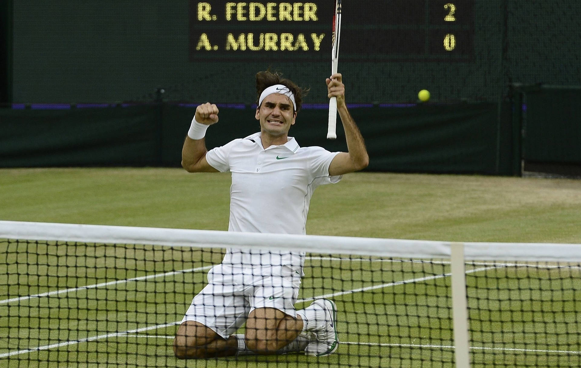 Roger Federer On Wimbledon Court Background