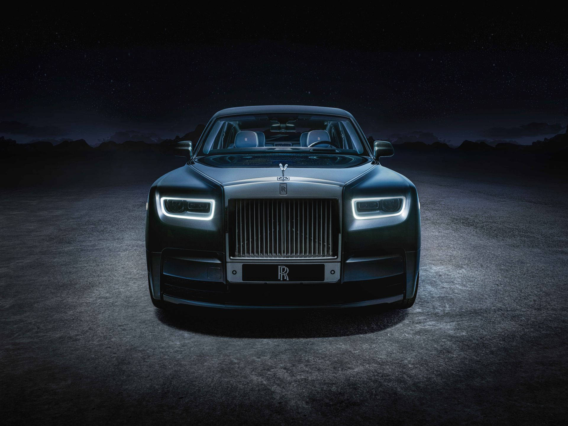 Rolls-royce 4k Phantom In Darkness Background