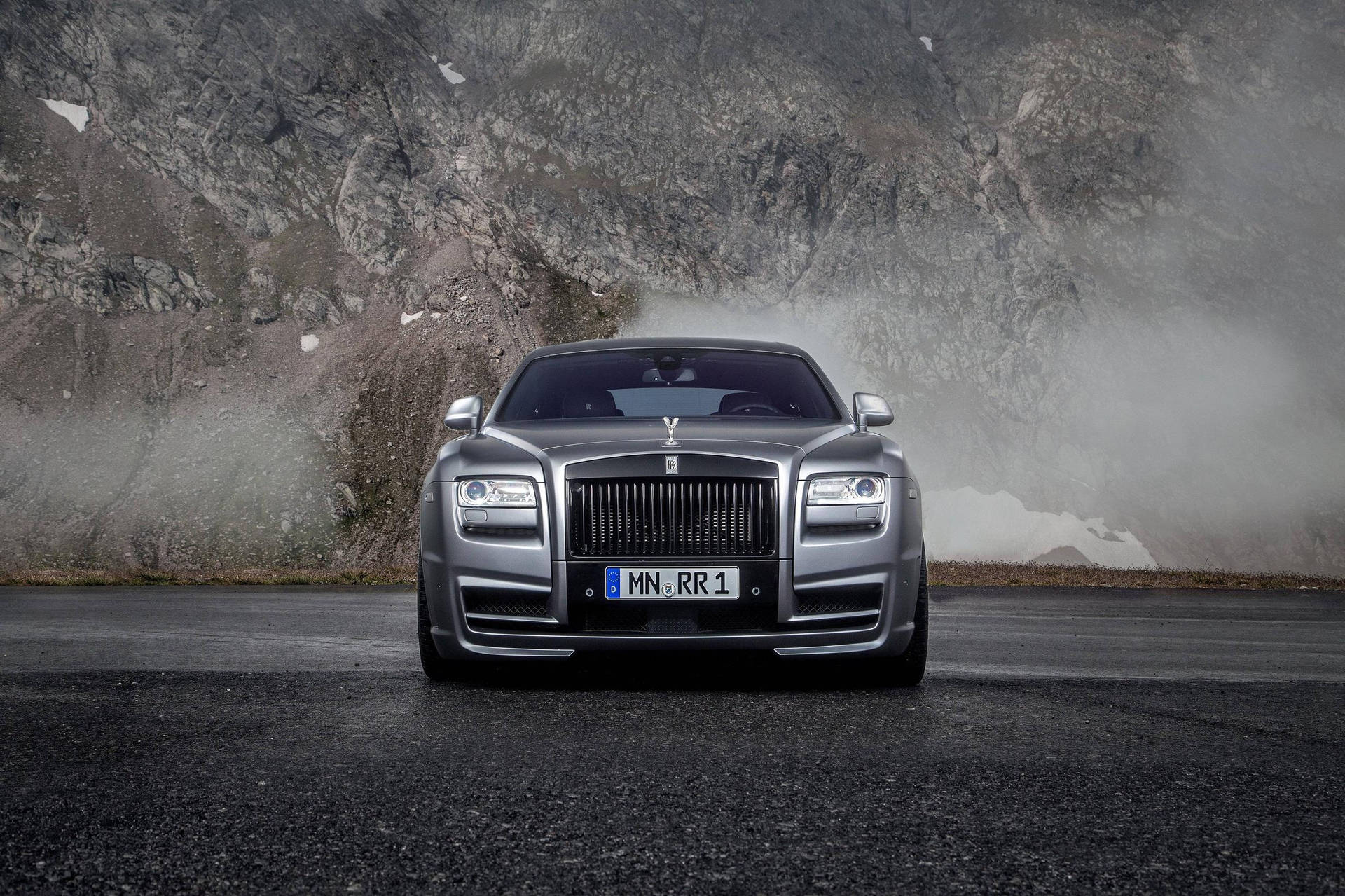 Rolls Royce Gray Ghost Background