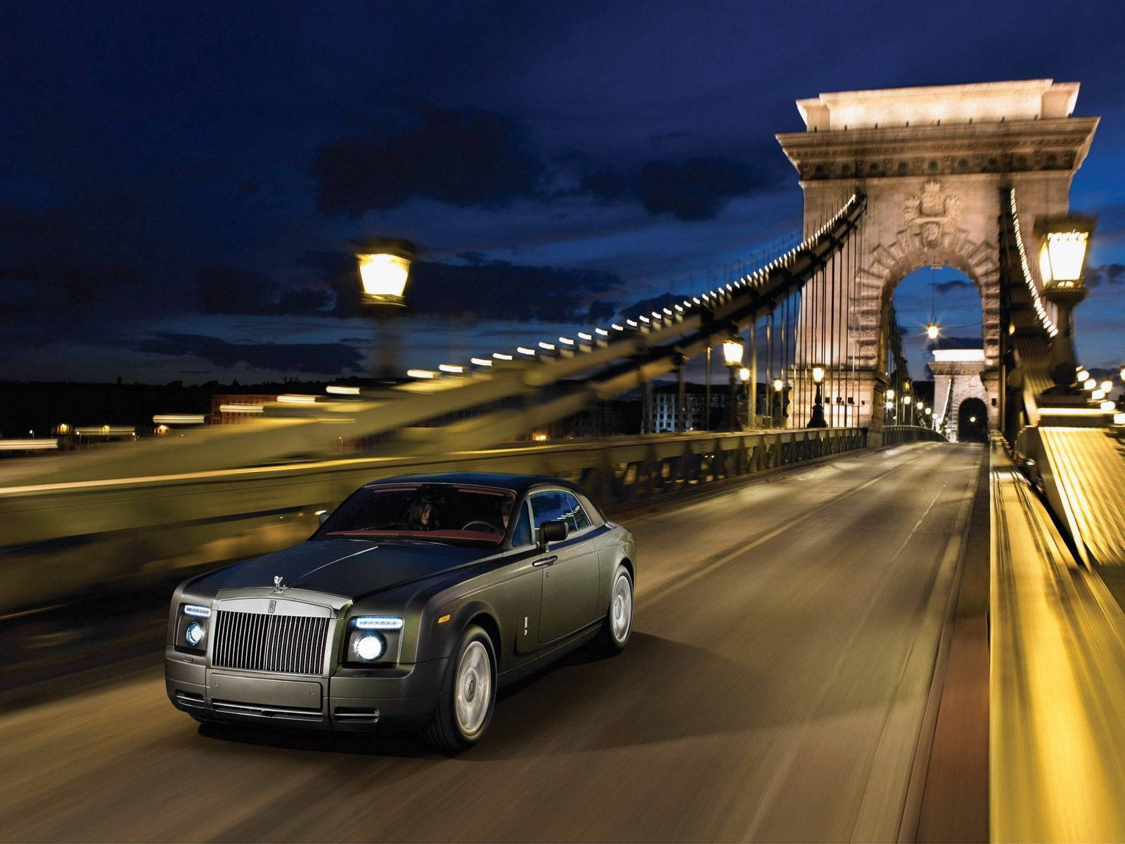 Rolls Royce In The Bridge Background