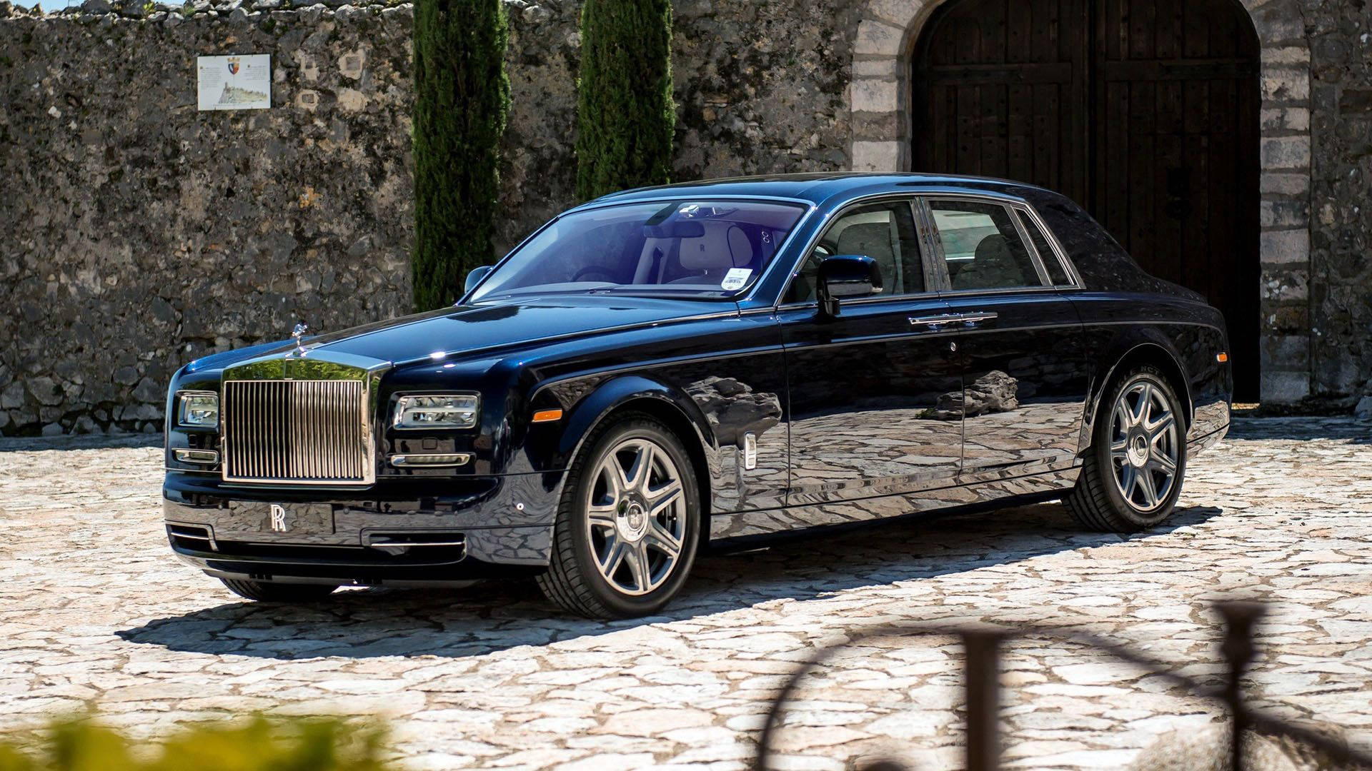 Rolls Royce Phantom 10 Background