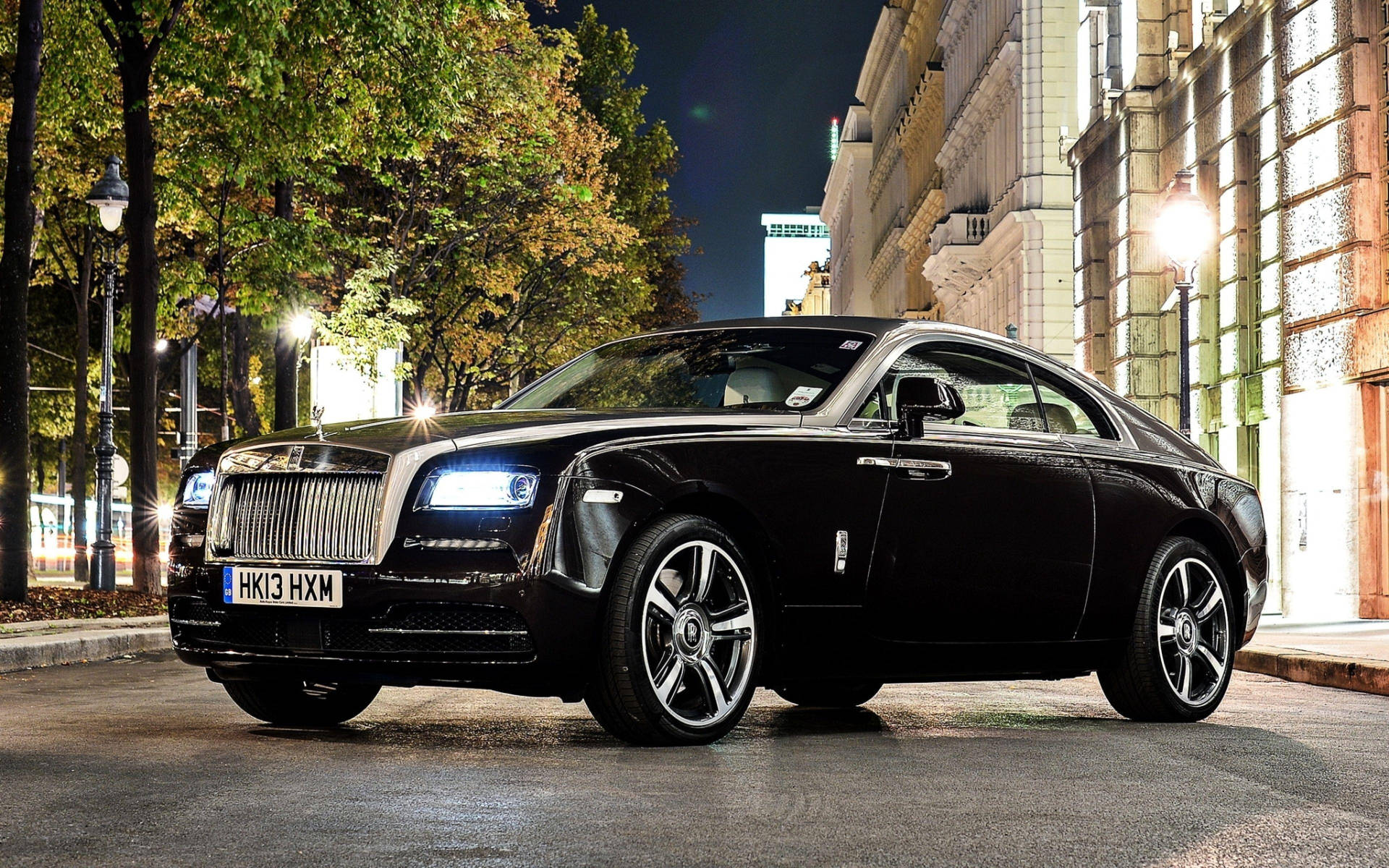 Rolls Royce Wraith Black Background