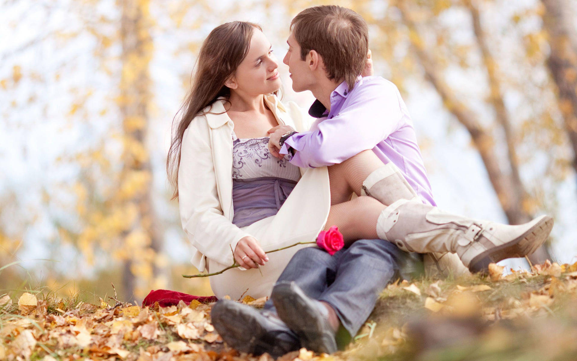 Romantic Couples During Fall Season Background