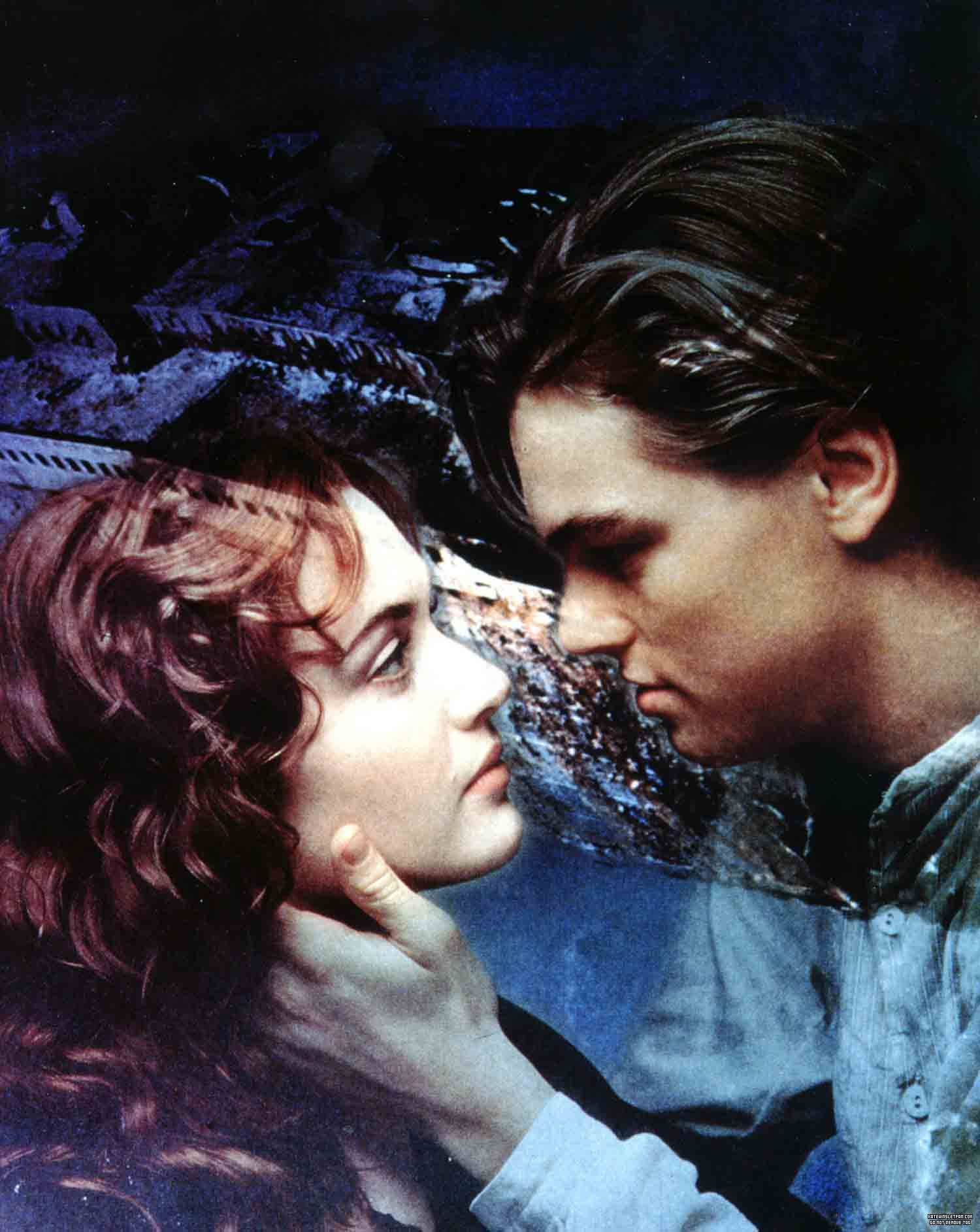 Romantic Couples Titanic Background