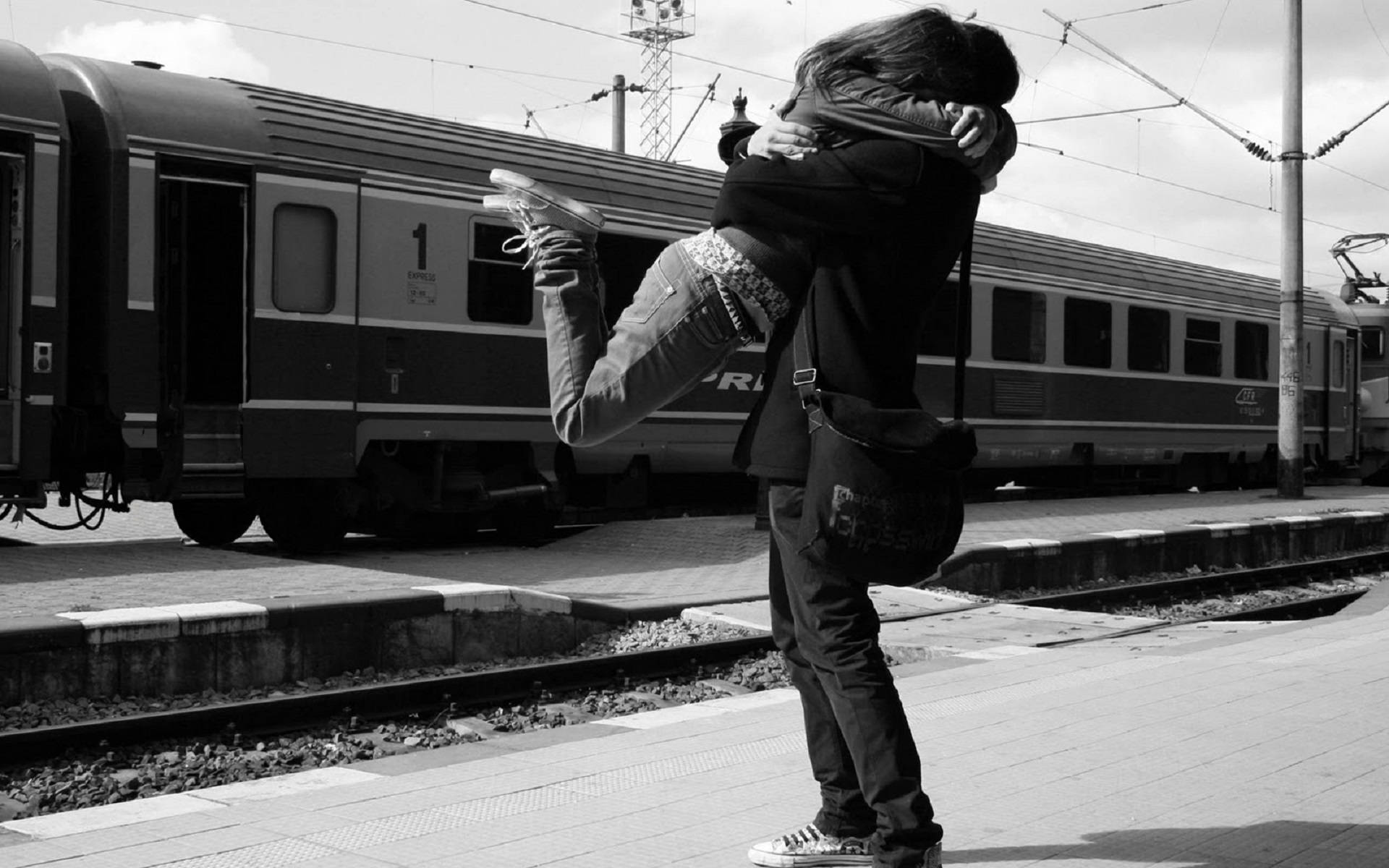 Romantic Love By The Train Background