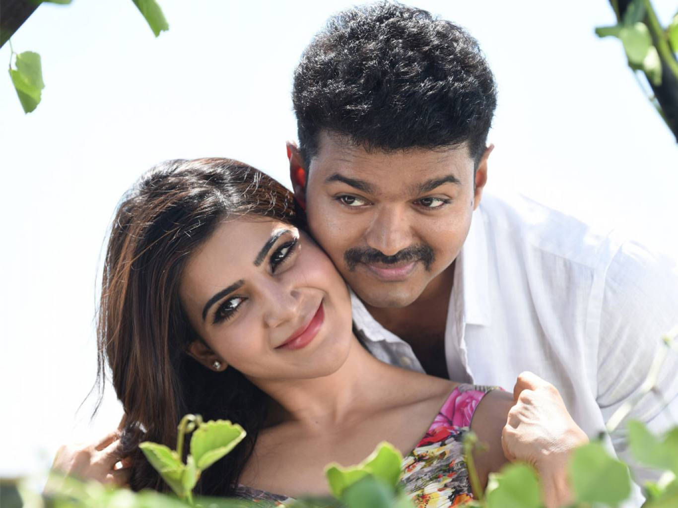 Romantic Still From Theri Movie Background