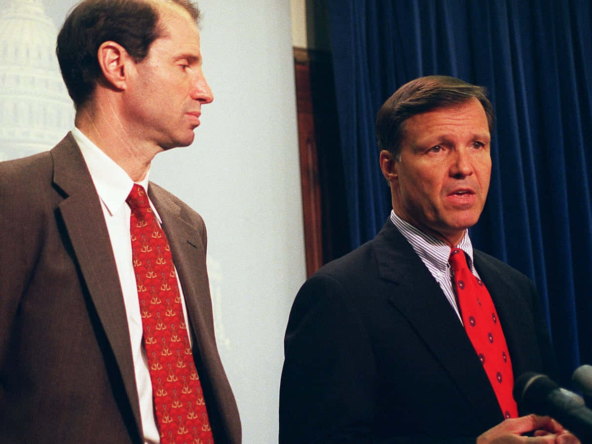 Ron Wyden And Christopher Cox Background