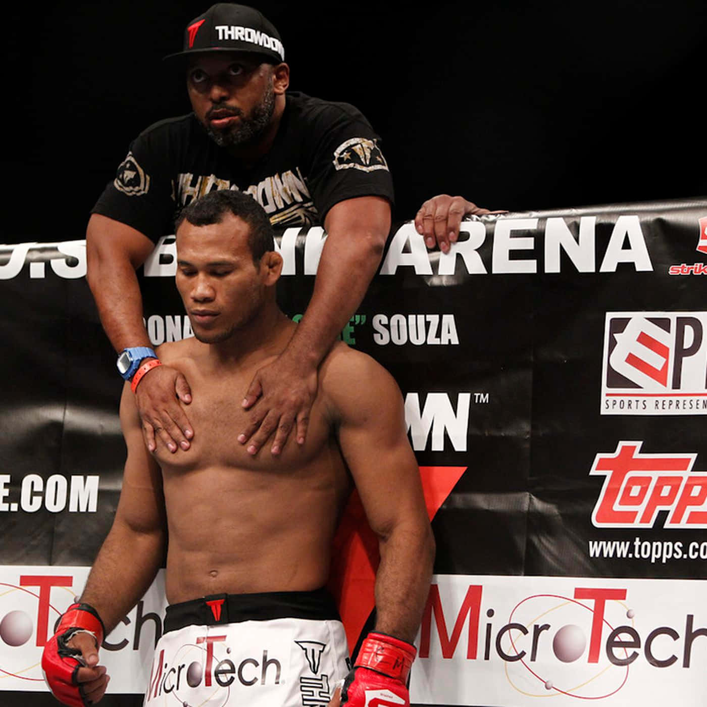 Ronaldo Souza With His Coach Background