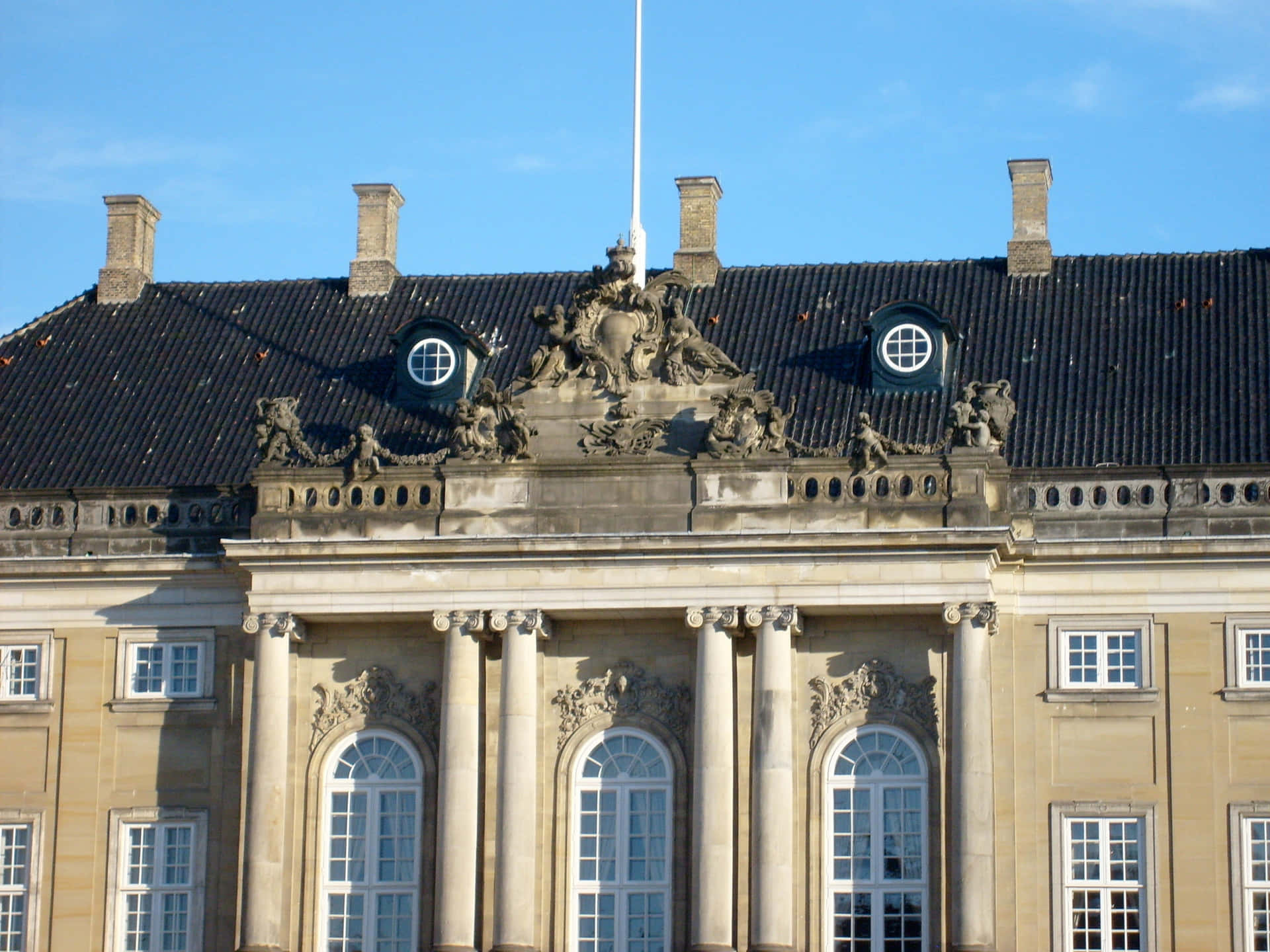 Roof Design Of Amalienborg Palace Background