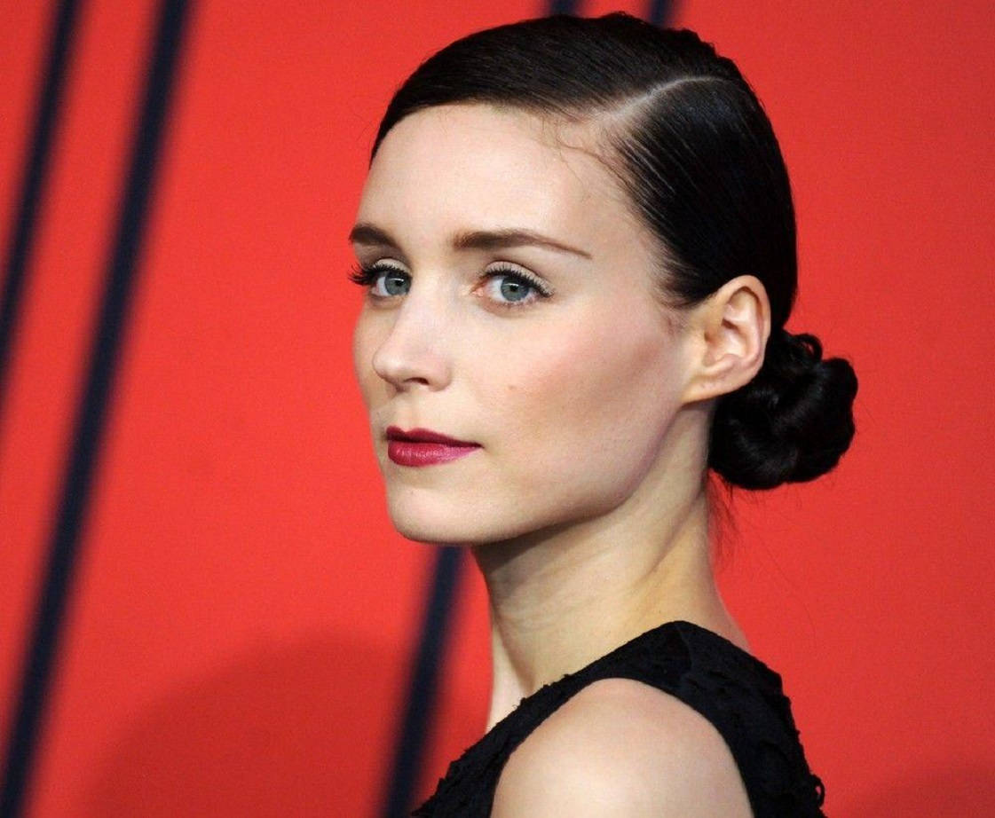 Rooney Mara Lovely Hairstyle Background